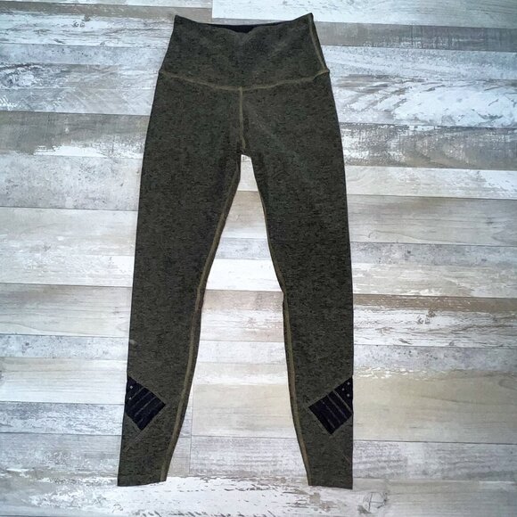 Beyond Yoga Caught In The Midi High Waisted Legging Grey Sage Heather Size M - Picture 1 of 9